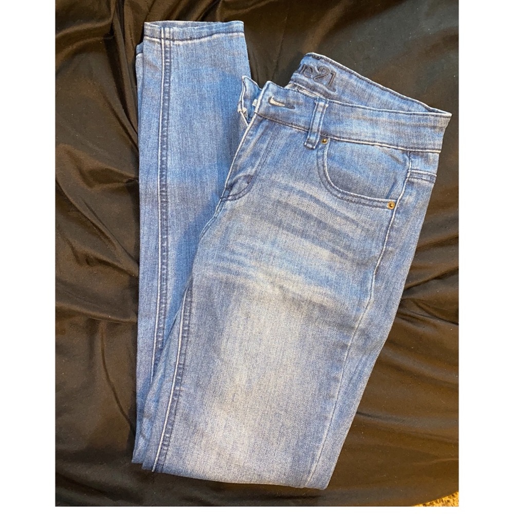 Skinny jeans